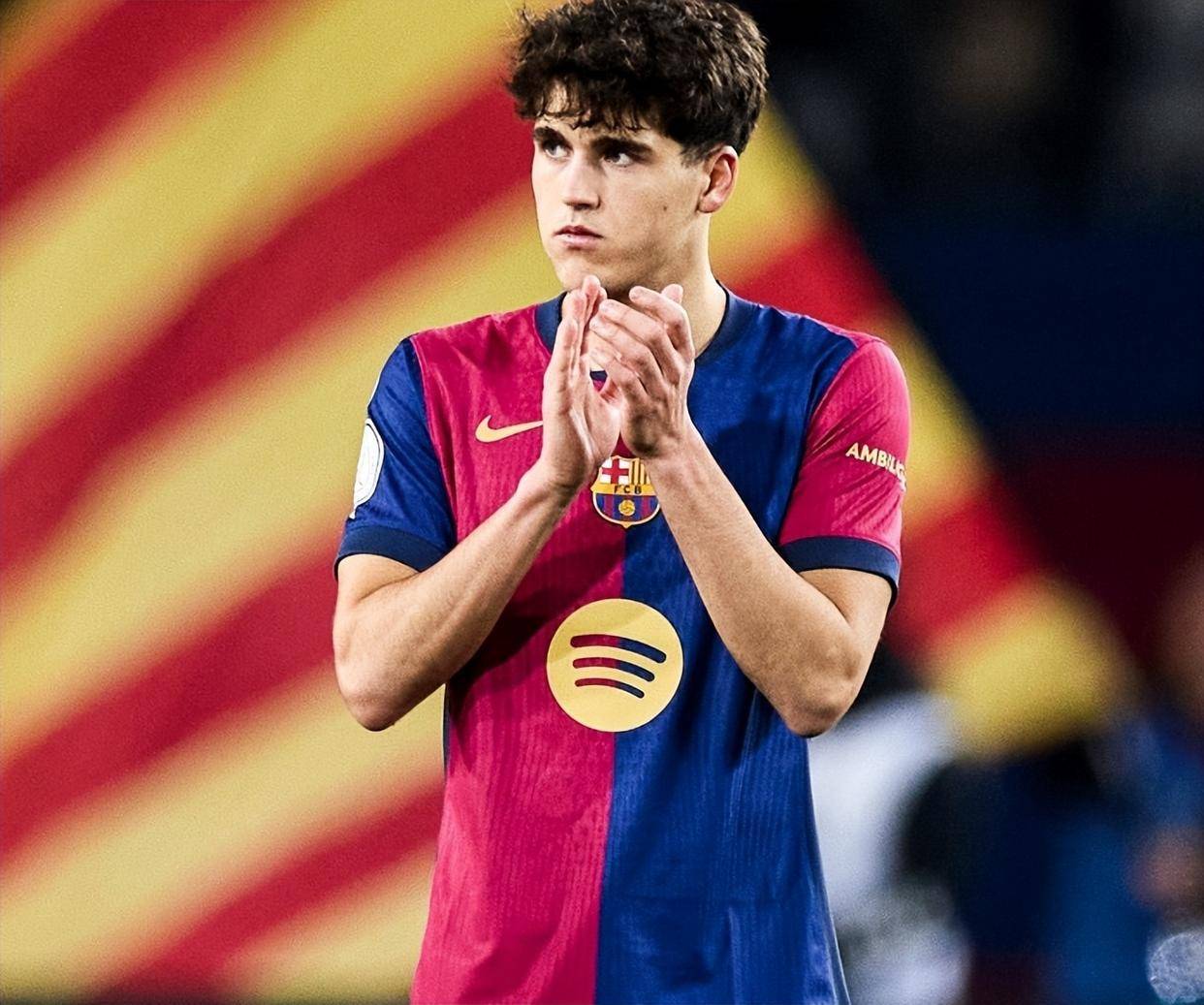 瓦伦西亚绿茵场上展现攻守两端实力的简单介绍 瓦伦西亚绿茵场上展现攻守两端实力的简单介绍