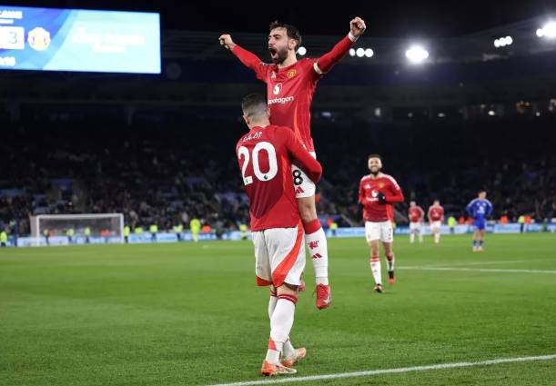 曼联主场-击败狼队，布鲁诺进球献助攻的简单介绍