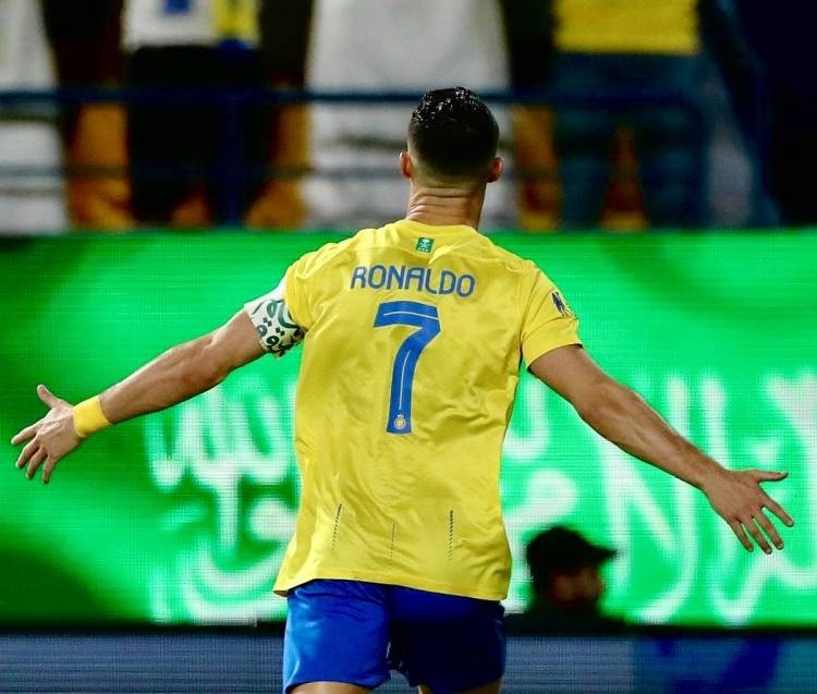 尤文图斯告捷!C罗破门帮助球队胜利 尤文图斯告捷!C罗破门帮助球队胜利