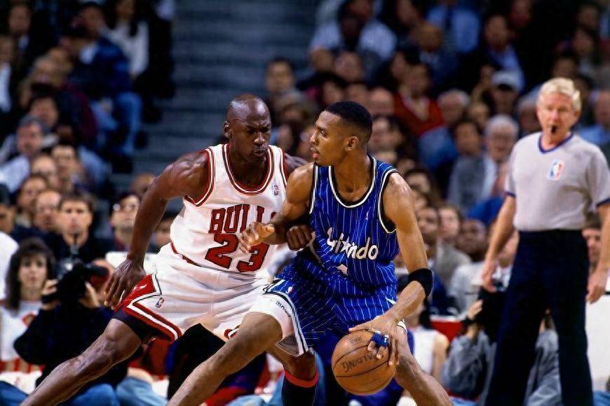 乔丹大哥缺席衣钵比赛，快船击溃猛龙连胜