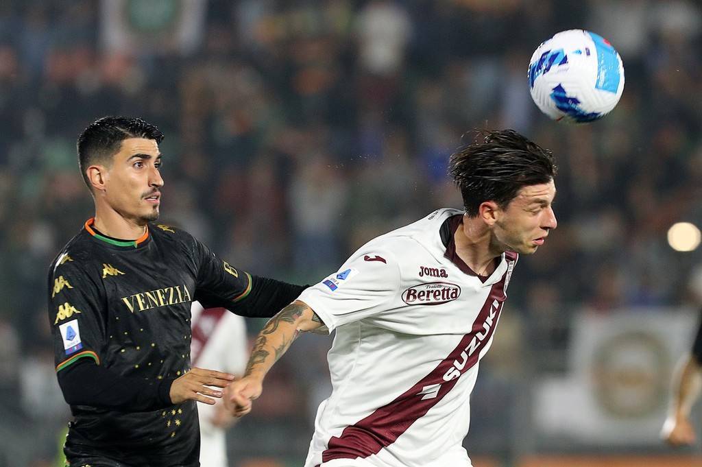 意甲球队那不勒斯在欧洲比赛中取得胜利 意甲球队那不勒斯在欧洲比赛中取得胜利