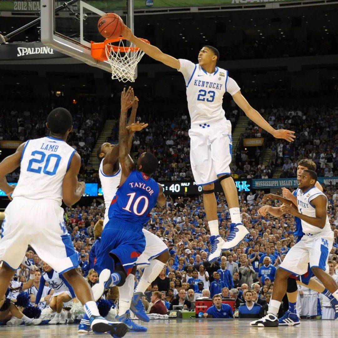 NBA巨星联手出战欧洲友谊赛,奋勇拼搏亮相 NBA巨星联手出战欧洲友谊赛,奋勇拼搏亮相