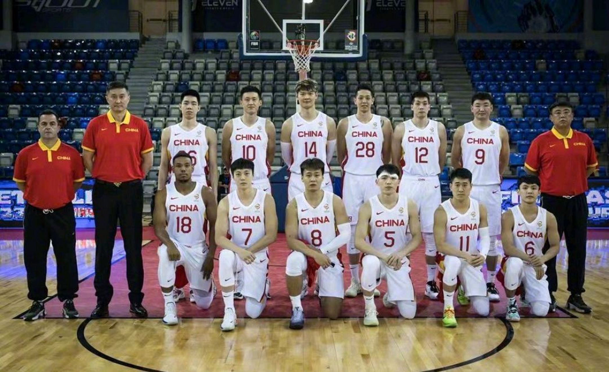 包含西藏男篮在比赛中奋力拼搏,赢得胜利的词条 包含西藏男篮在比赛中奋力拼搏,赢得胜利的词条