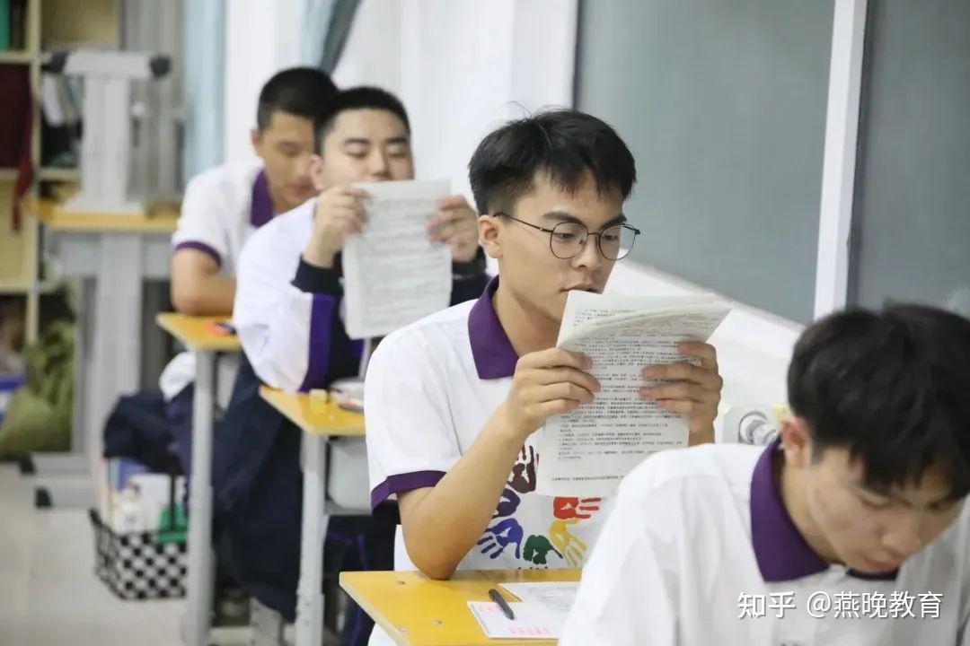 队员意气风发，备战决赛心无旁骛的简单介绍