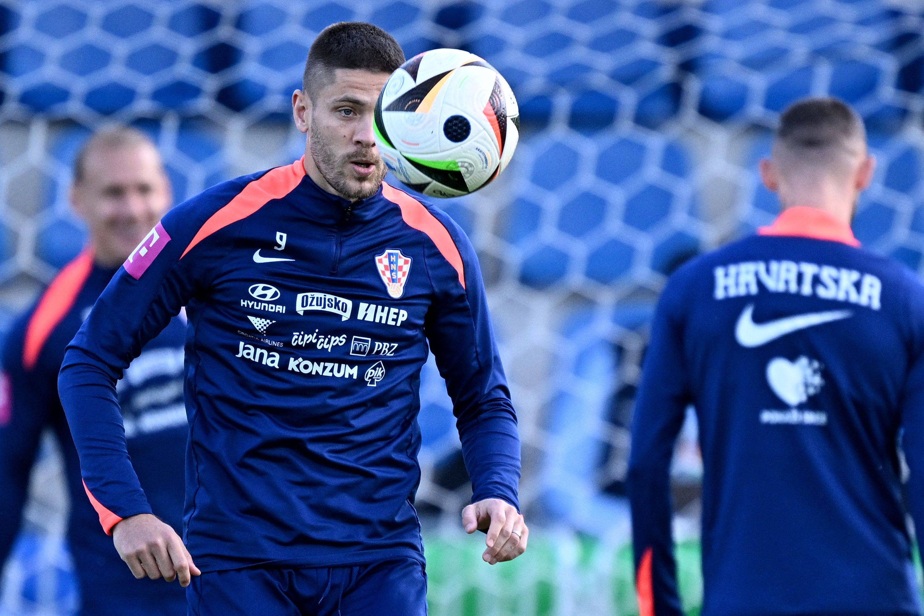 克罗地亚队在国际篮联杯赛中晋级