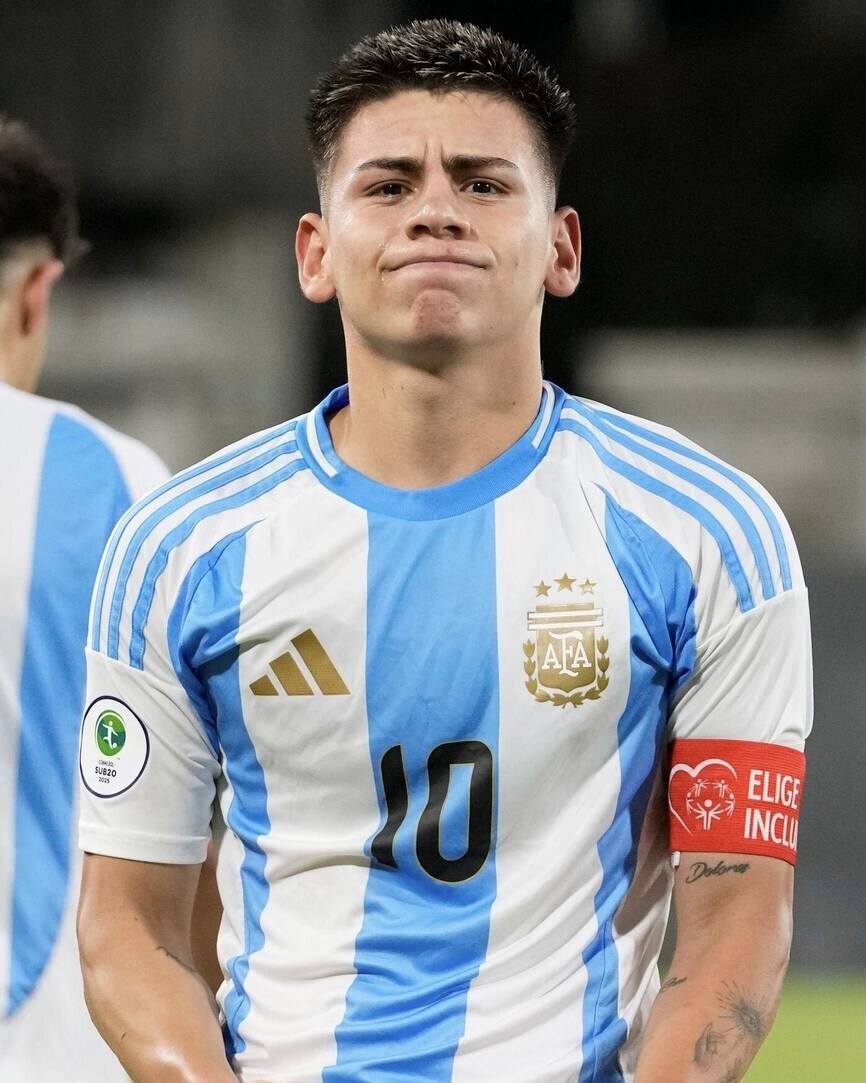 包含阿根廷天才球星受伤,长期缺席的词条 包含阿根廷天才球星受伤,长期缺席的词条