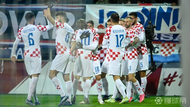 包含久违对决在欧预赛赛场上上演，谁能笑到最后？的词条