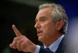 摩特尼取得精彩胜利，向前迈进