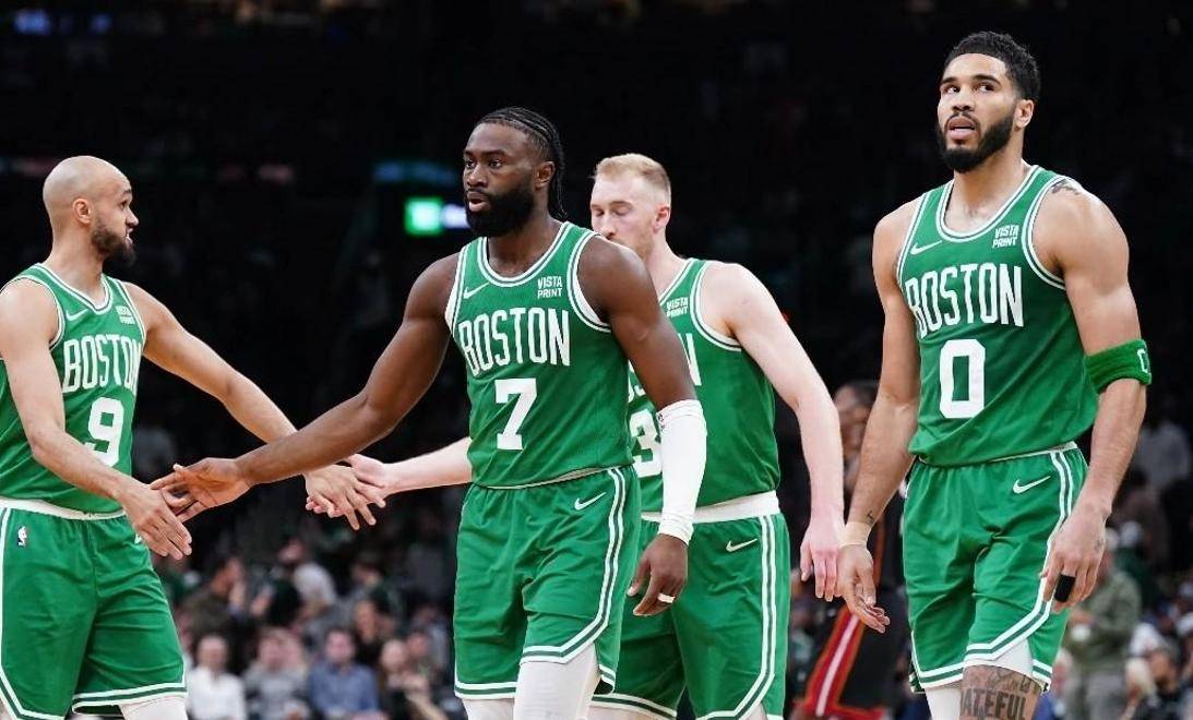 言承旭老帅带队再胜，尼克斯逆转夺取胜利