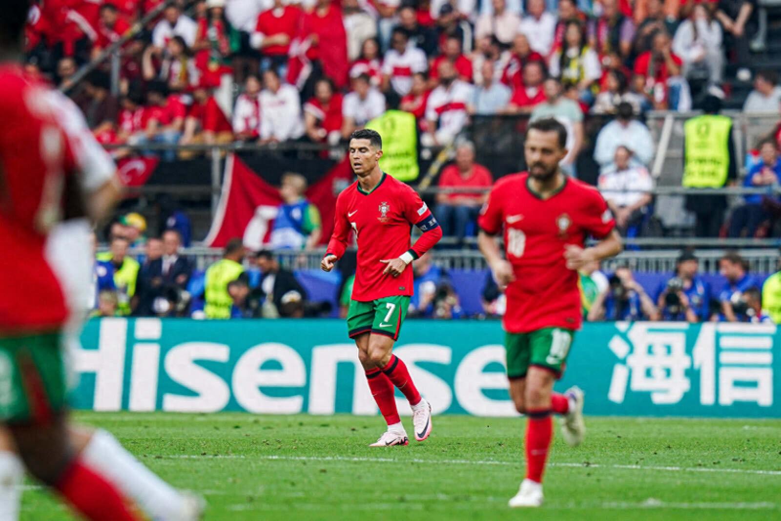 葡萄牙队不敌对手,意外出局 葡萄牙队不敌对手,意外出局