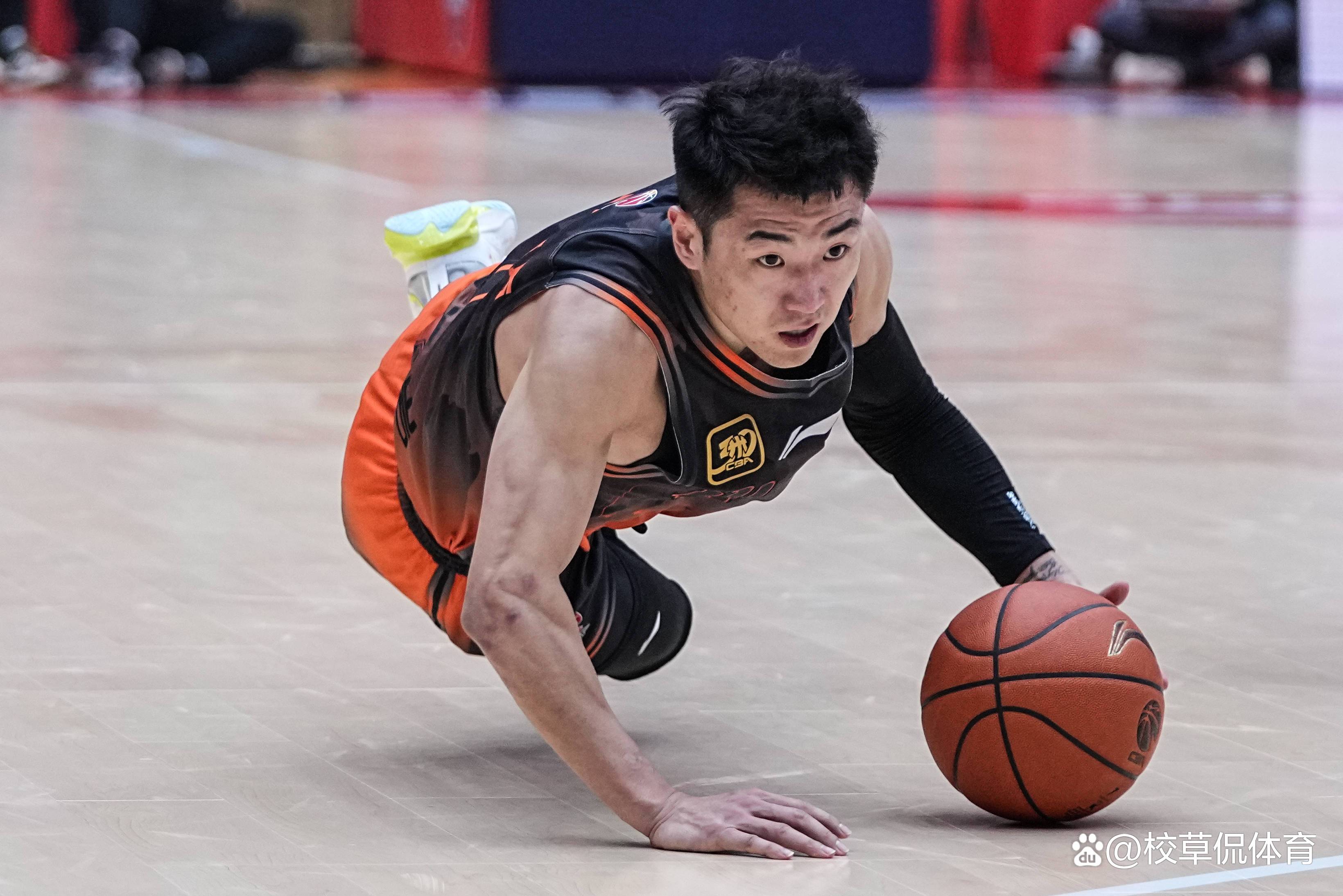 江苏男篮取得连胜,实力不可忽视 江苏男篮取得连胜,实力不可忽视