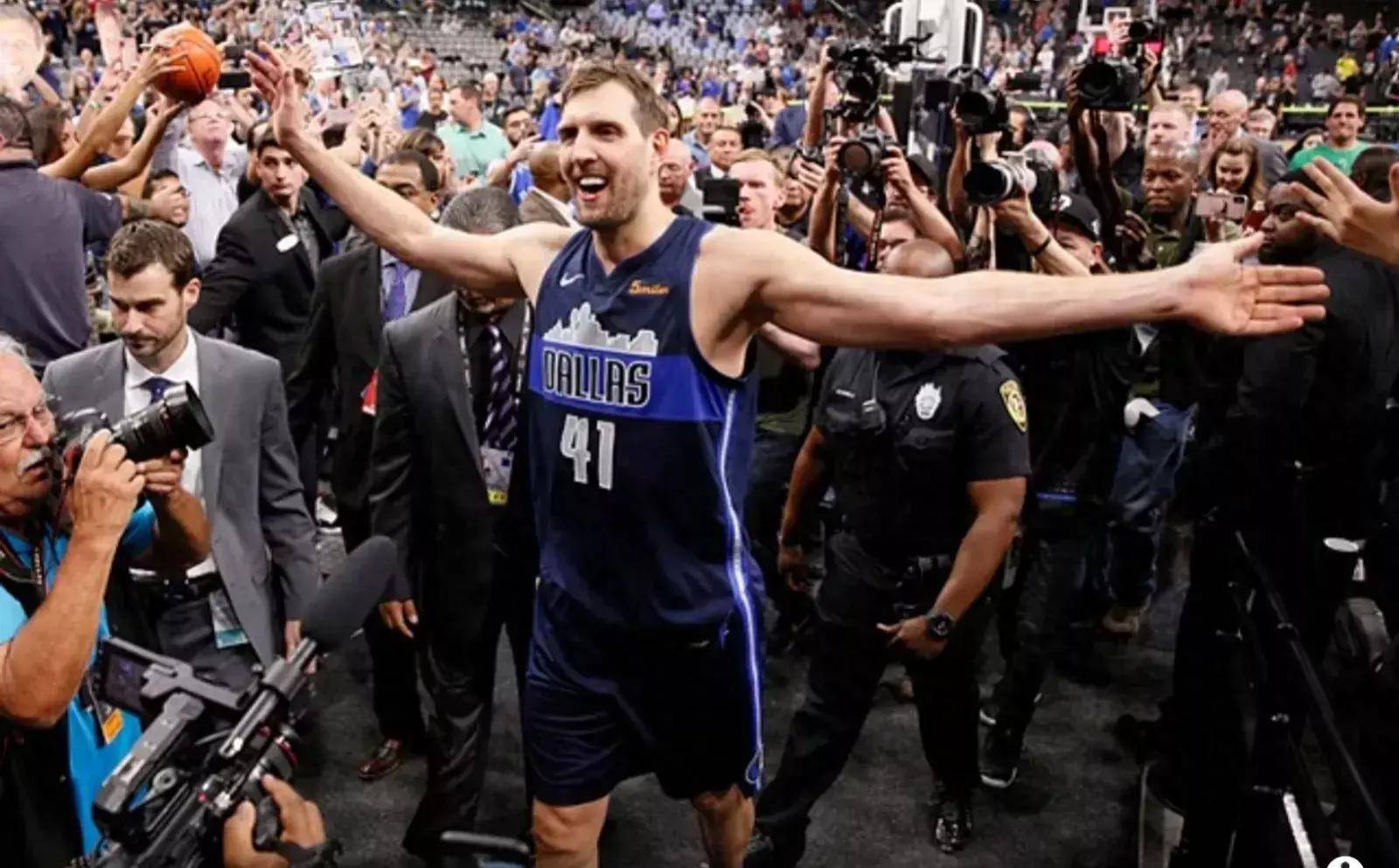 雄鹿球星谈论未来转会传闻,表达对球队忠诚 雄鹿球星谈论未来转会传闻,表达对球队忠诚