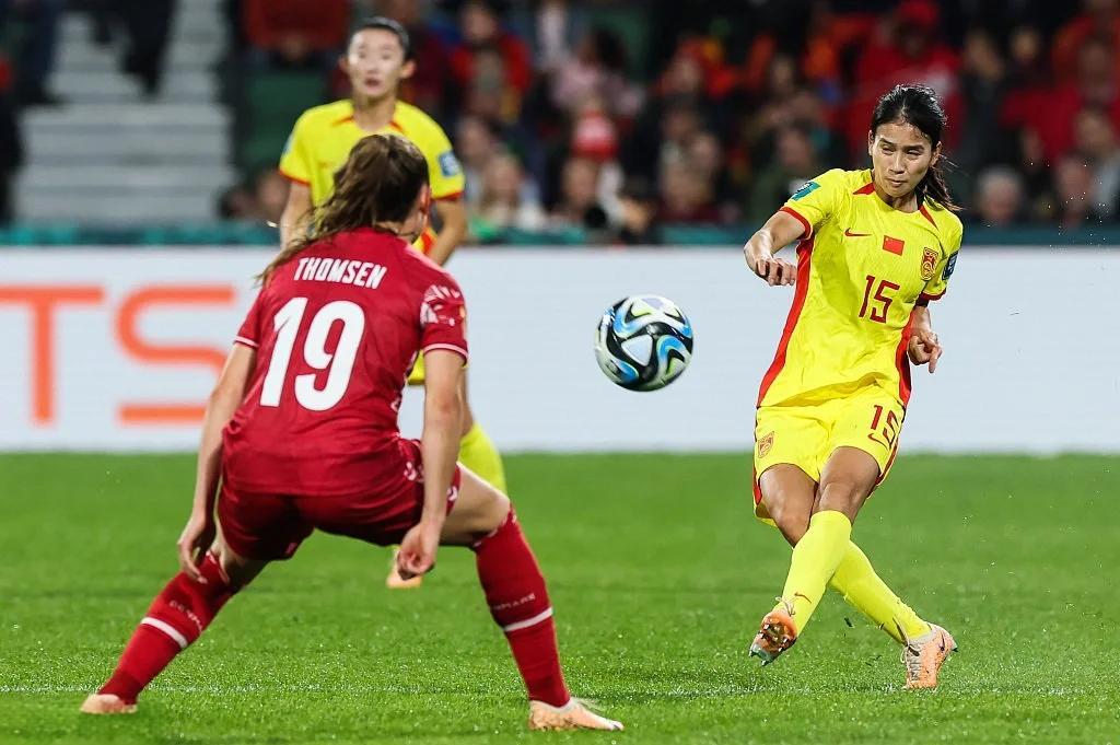 关于跟踪报道：女足比赛中的赛事进展如何？的信息