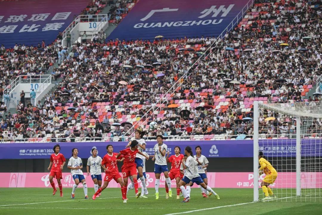 关于跟踪报道：女足比赛中的赛事进展如何？的信息