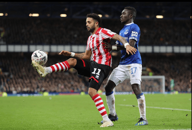 西汉姆联遭遇横扫,主场表现不如人意 西汉姆联遭遇横扫,主场表现不如人意