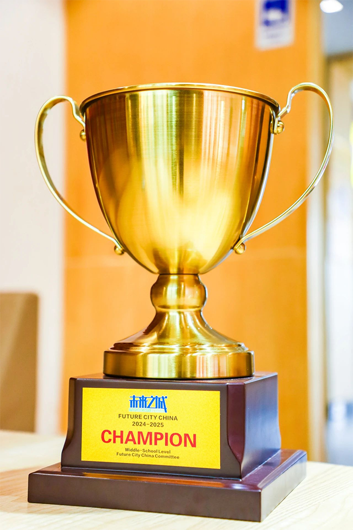 蒙古武术选手金光闪闪,斩获桂冠 蒙古武术选手金光闪闪,斩获桂冠