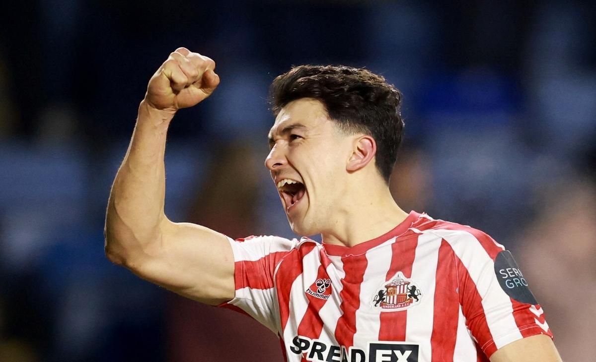 伯恩利临时主帅稳住局面，球队士气大振