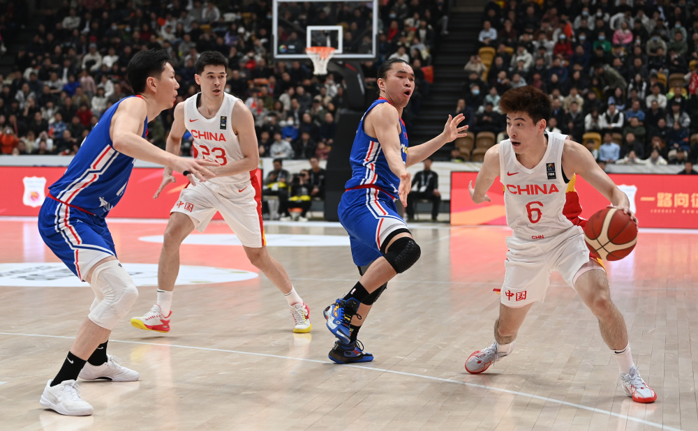 亚洲杯篮球赛持续激烈，各队展现实力