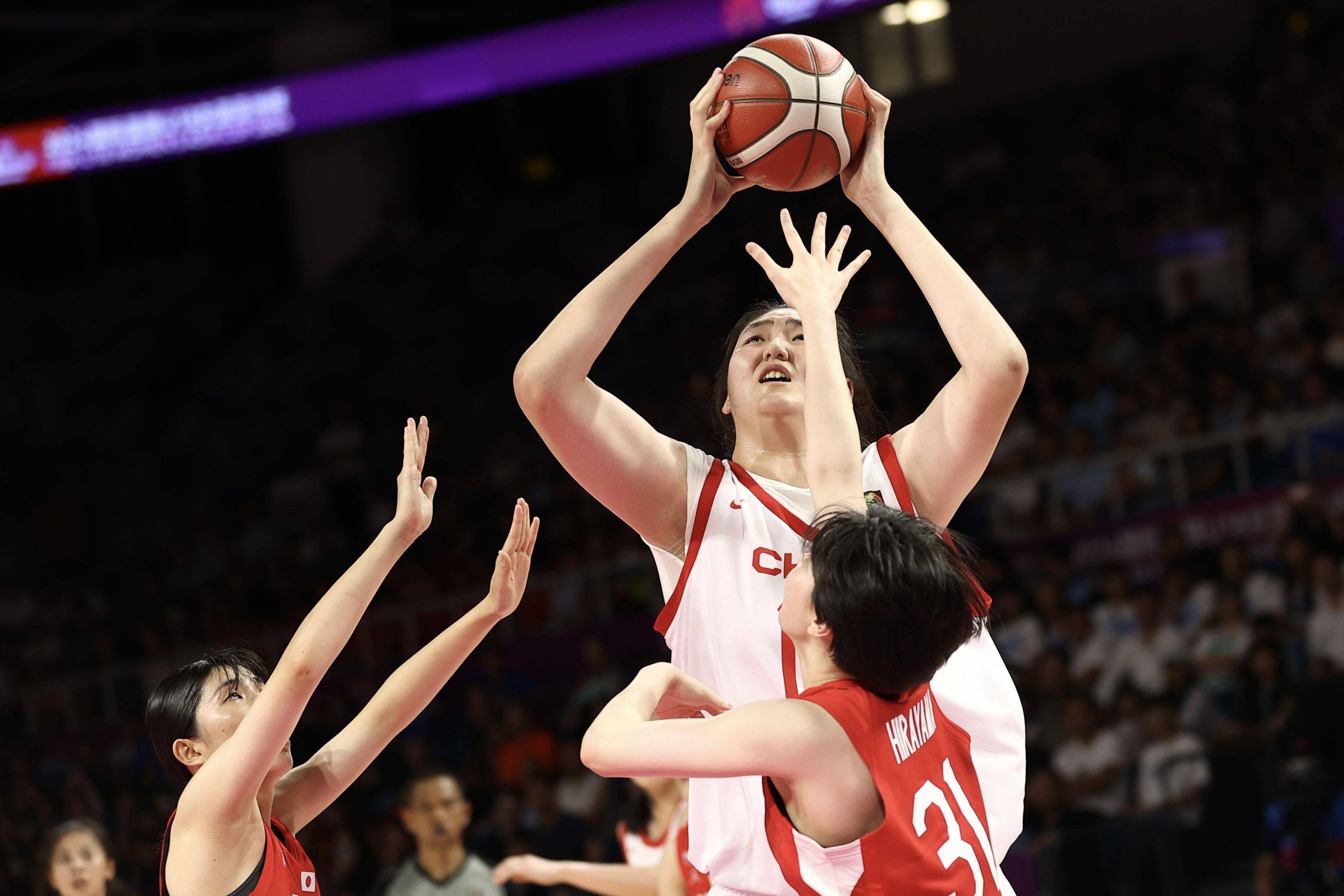 亚洲杯篮球赛持续激烈，各队展现实力