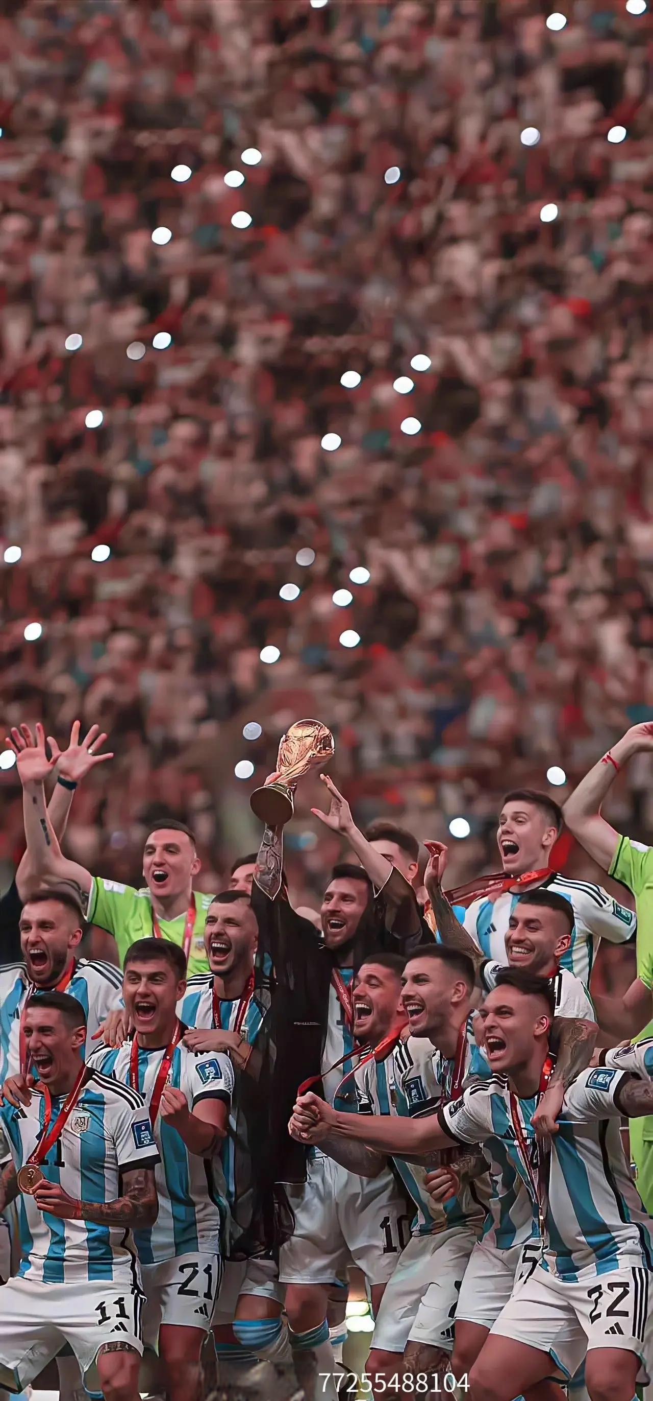 著名足球巨星在赛场上大放异彩 著名足球巨星在赛场上大放异彩