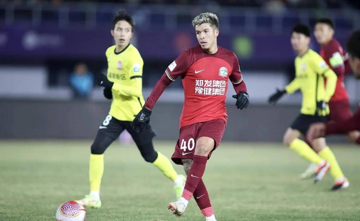 河南队艰难取胜,球迷热议胜负 河南队艰难取胜,球迷热议胜负