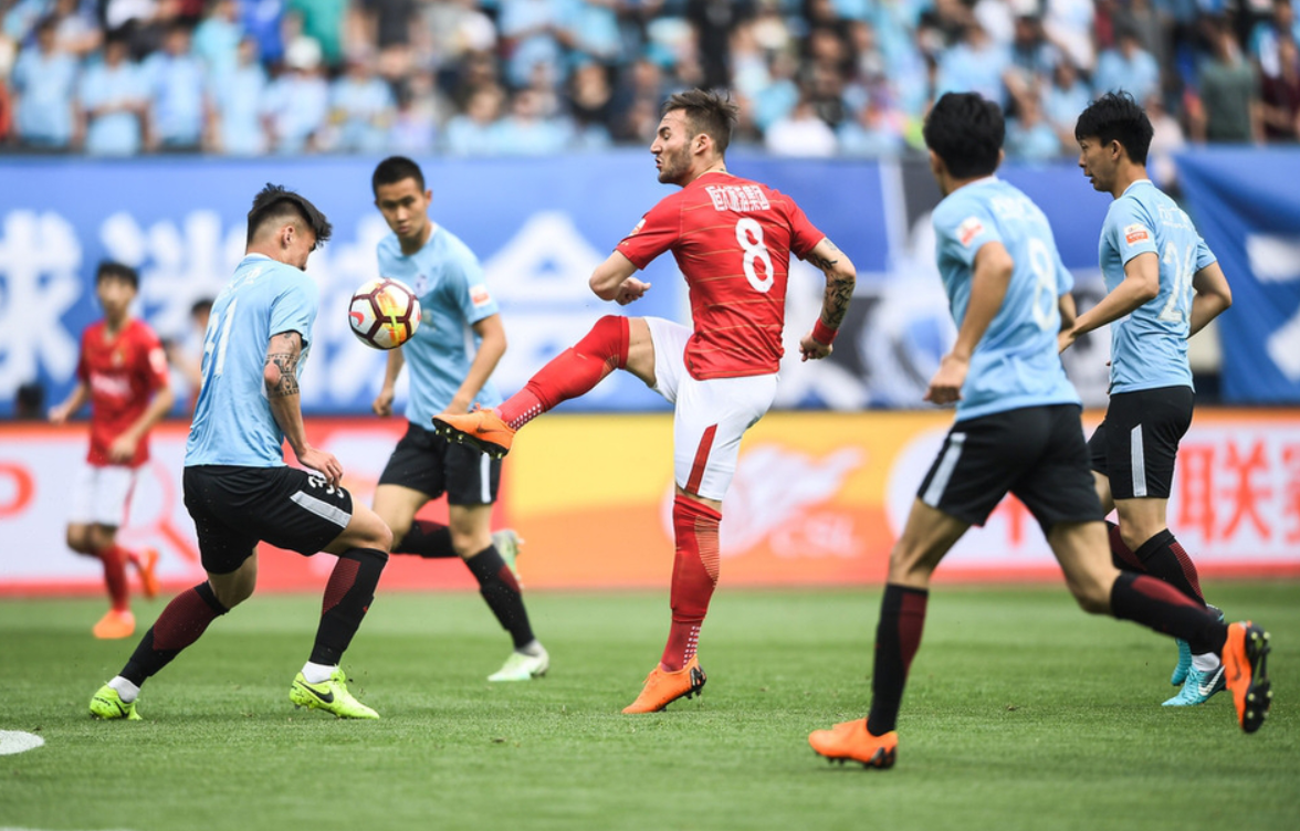 大连一方主场不敌广州恒大,遭遇三连败 大连一方主场不敌广州恒大,遭遇三连败