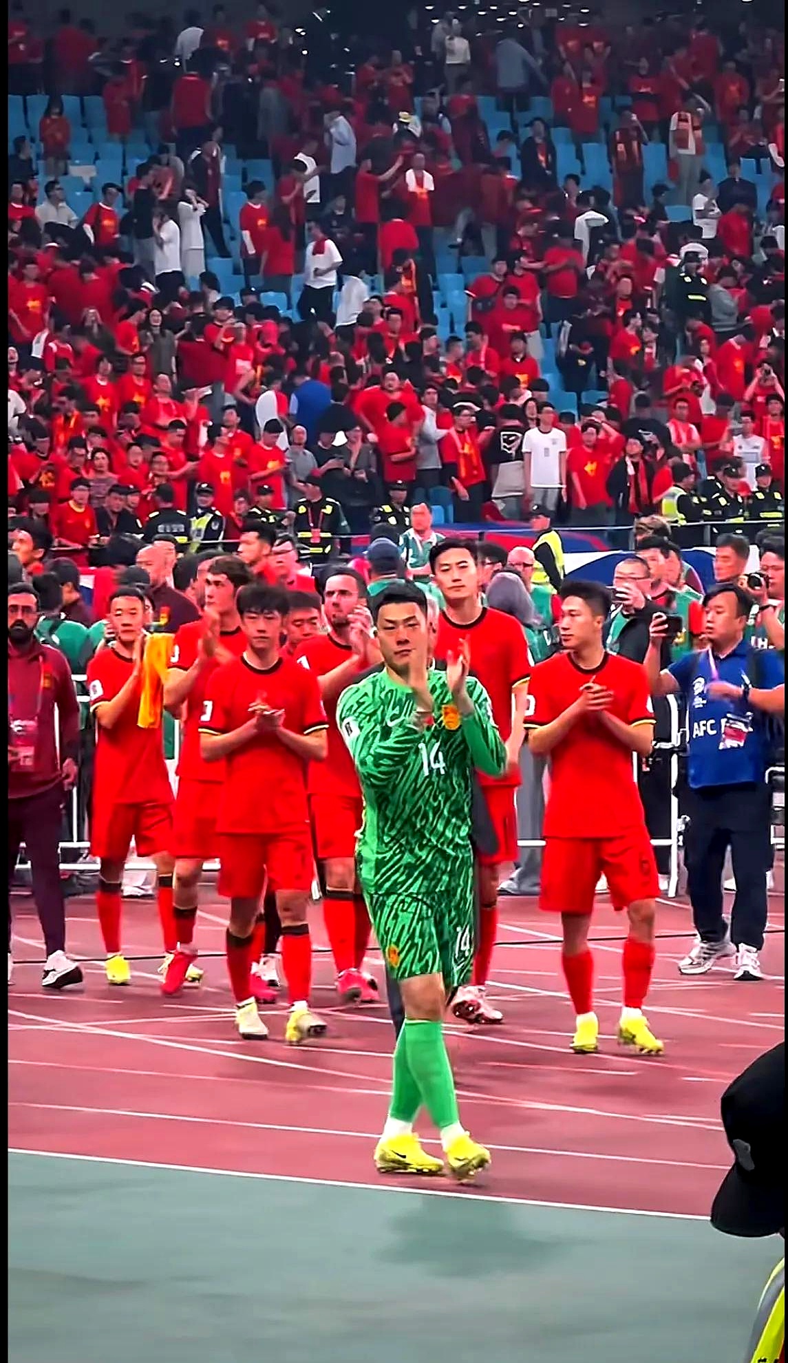 世界杯足球赛事精彩开战,中国选手斩获胜利 世界杯足球赛事精彩开战,中国选手斩获胜利