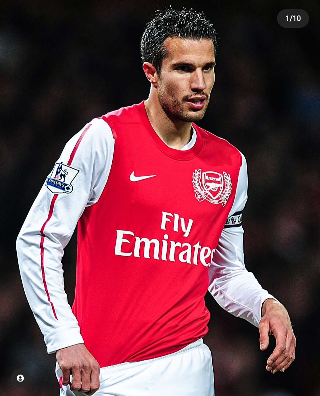 荷兰主力后卫决定不退役将延长球员生涯 荷兰主力后卫决定不退役将延长球员生涯