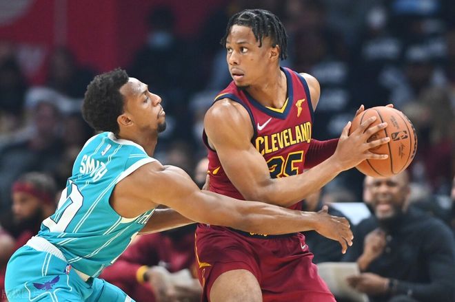 黄蜂重新规划超巨上位希望再次充斥