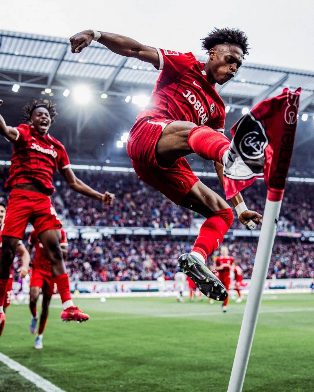 包含云达不来梅成功联赛登顶,积分遥遥领先的词条 包含云达不来梅成功联赛登顶,积分遥遥领先的词条