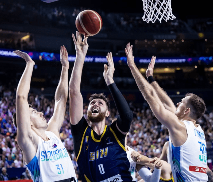 包含斯洛文尼亚中锋佳绩领队勇进下一轮的词条 包含斯洛文尼亚中锋佳绩领队勇进下一轮的词条