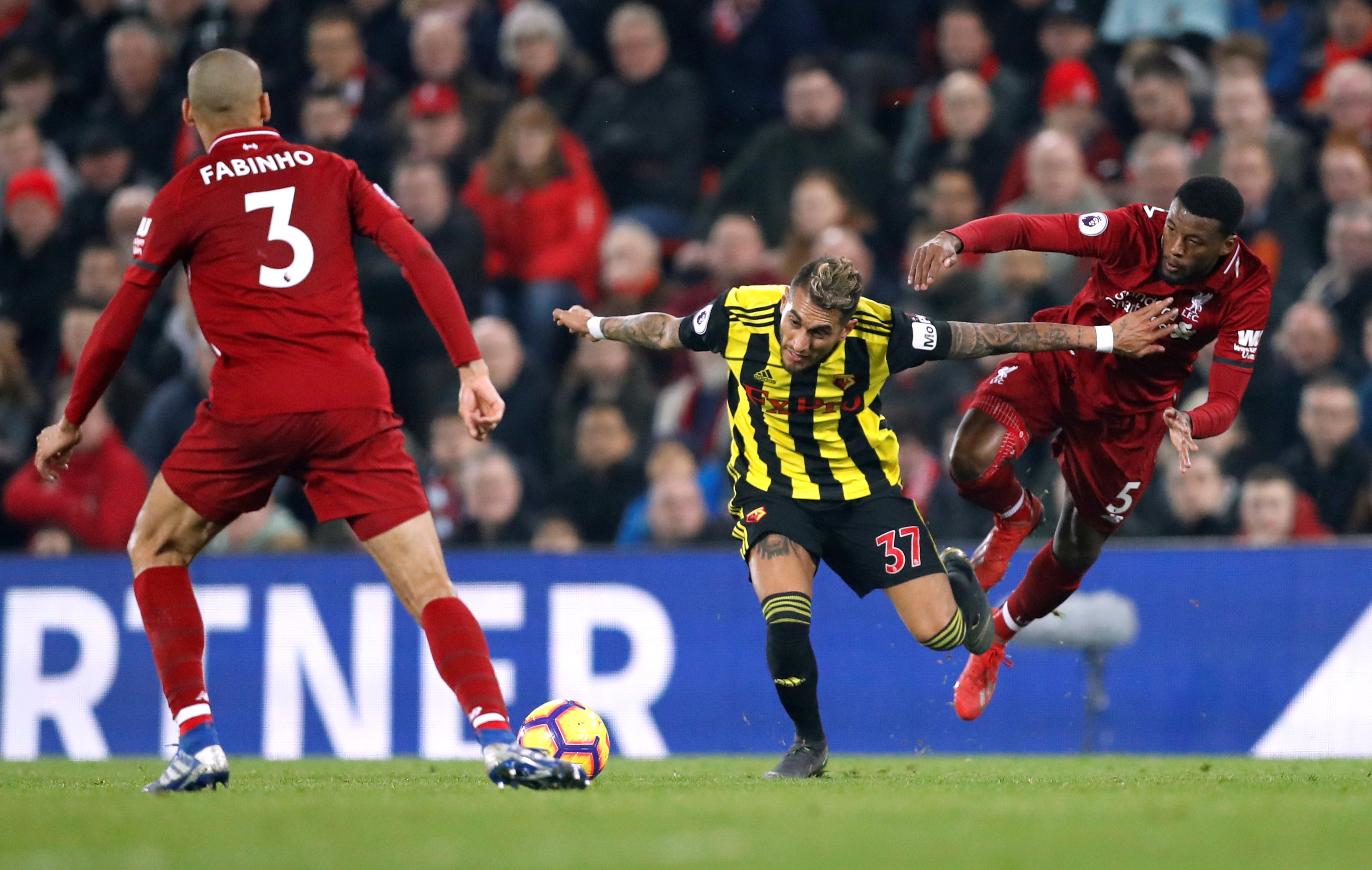 包含国内足球联赛重重关卡,球场战局激烈的词条 包含国内足球联赛重重关卡,球场战局激烈的词条