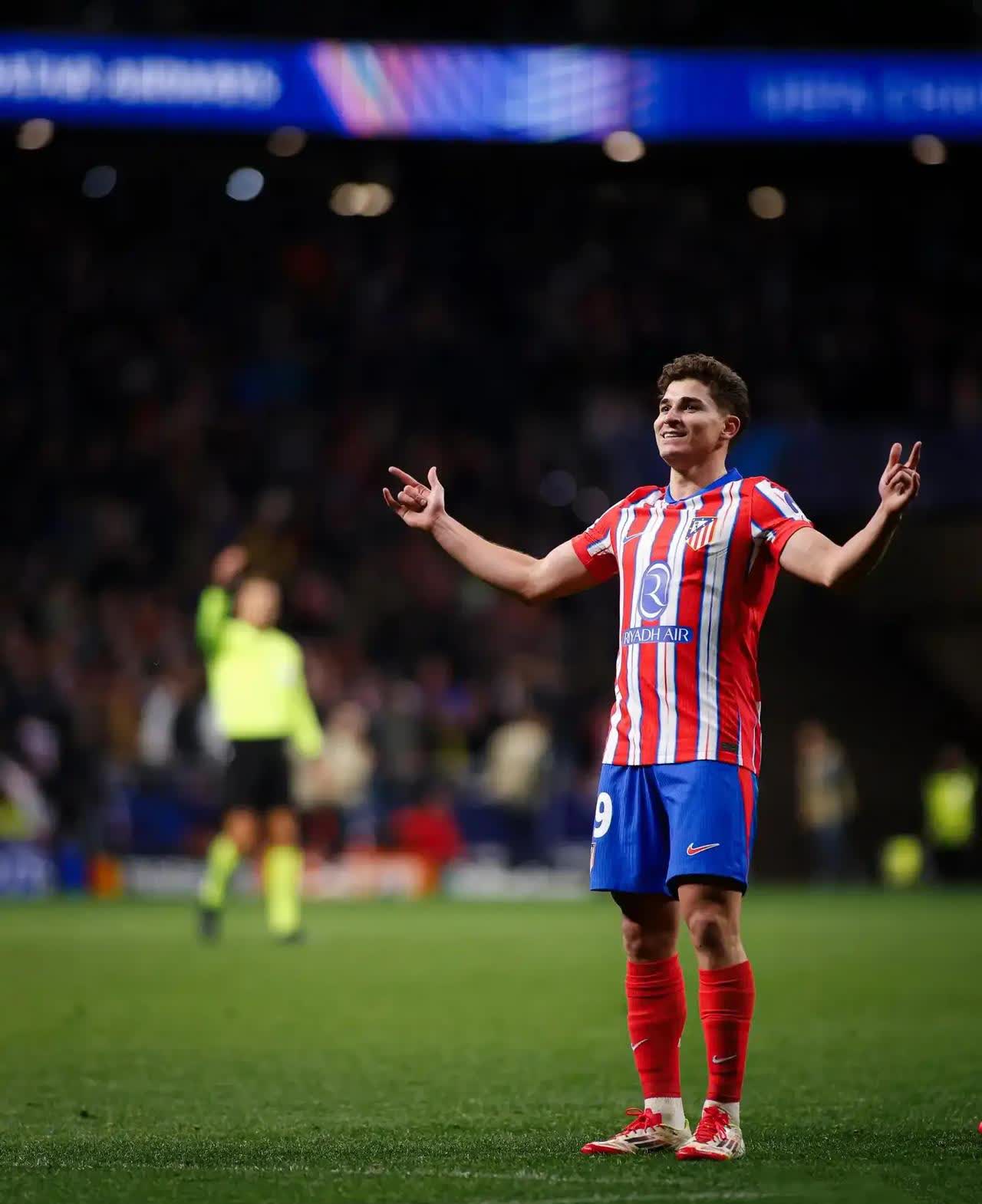 包含阿尔梅里亚球队备战下场比赛,士气高昂的词条 包含阿尔梅里亚球队备战下场比赛,士气高昂的词条