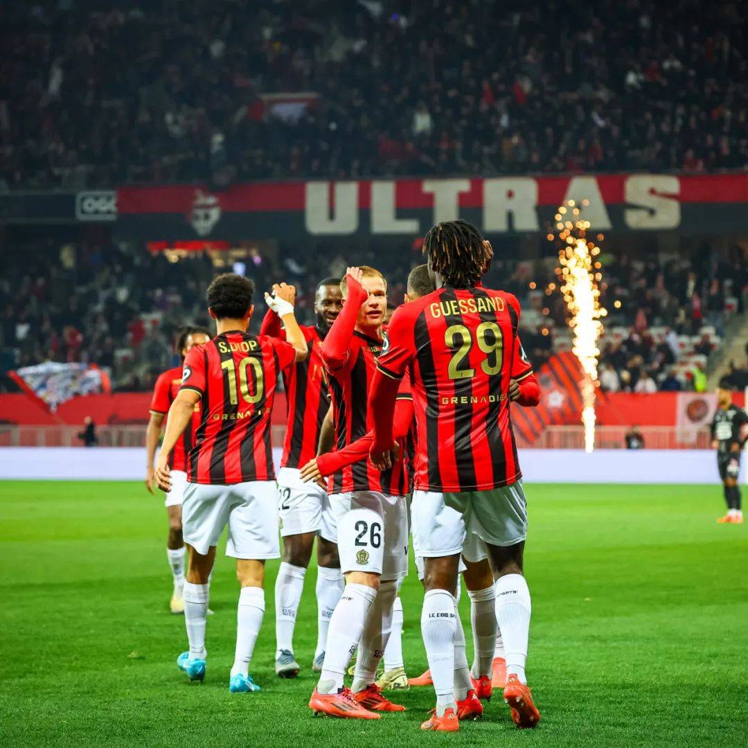 尼斯队连续击败对手,领跑法国联赛 尼斯队连续击败对手,领跑法国联赛