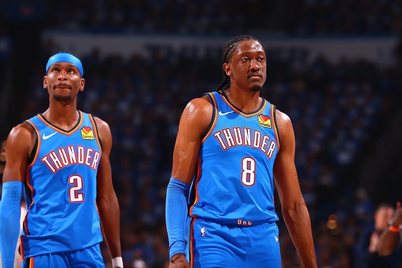 灰熊队核心受伤落阵,季后赛前景堪忧 灰熊队核心受伤落阵,季后赛前景堪忧