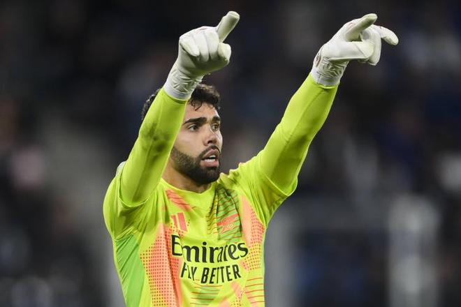 门将连续扑救,助球队零封对手 门将连续扑救,助球队零封对手