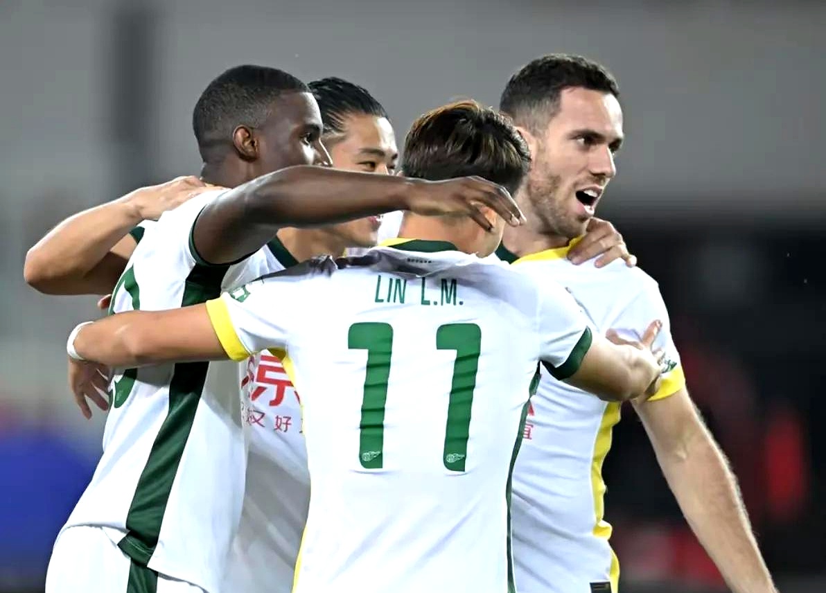 诸强战平!黄鹏队战平南安普顿,英超保级竞争再陷僵局 诸强战平!黄鹏队战平南安普顿,英超保级竞争再陷僵局