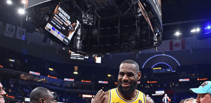 荷兰客场逆转乌克兰,取得关键胜利 荷兰客场逆转乌克兰,取得关键胜利