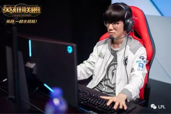 PSG碾压EDG，Caps操刀奇招英雄翻盘强强对话半决赛，锁定晋级资格