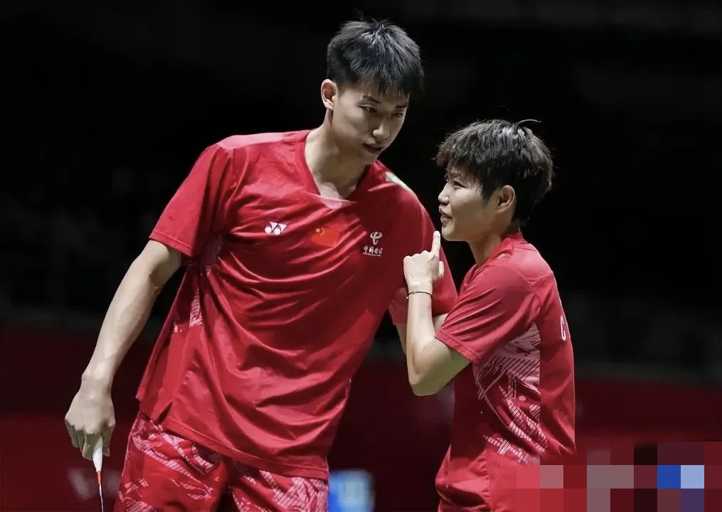 关于HKA翻盘V5,BDD极限生还后反打顶尖较量四强赛,锁定晋级资格的信息 关于HKA翻盘V5,BDD极限生还后反打顶尖较量四强赛,锁定晋级资格的信息