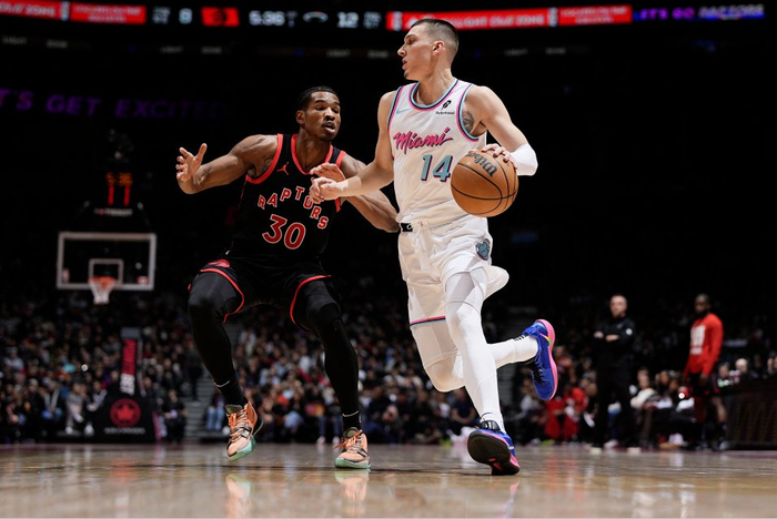 季后赛G1，热火横扫猛龙晋级东部半决赛