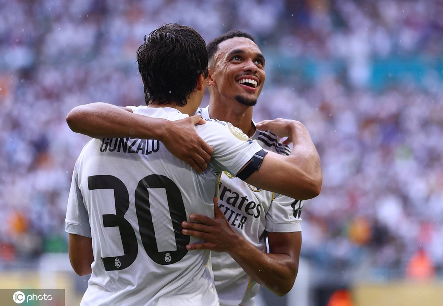 尤文图斯中场大将关键时刻献绝杀，率国家队晋级