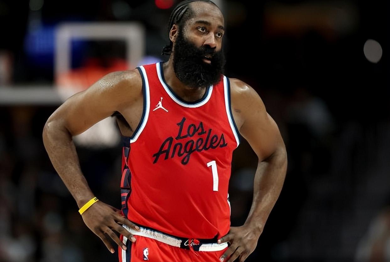 爵士队冲击总冠军,球员士气高涨备战 爵士队冲击总冠军,球员士气高涨备战