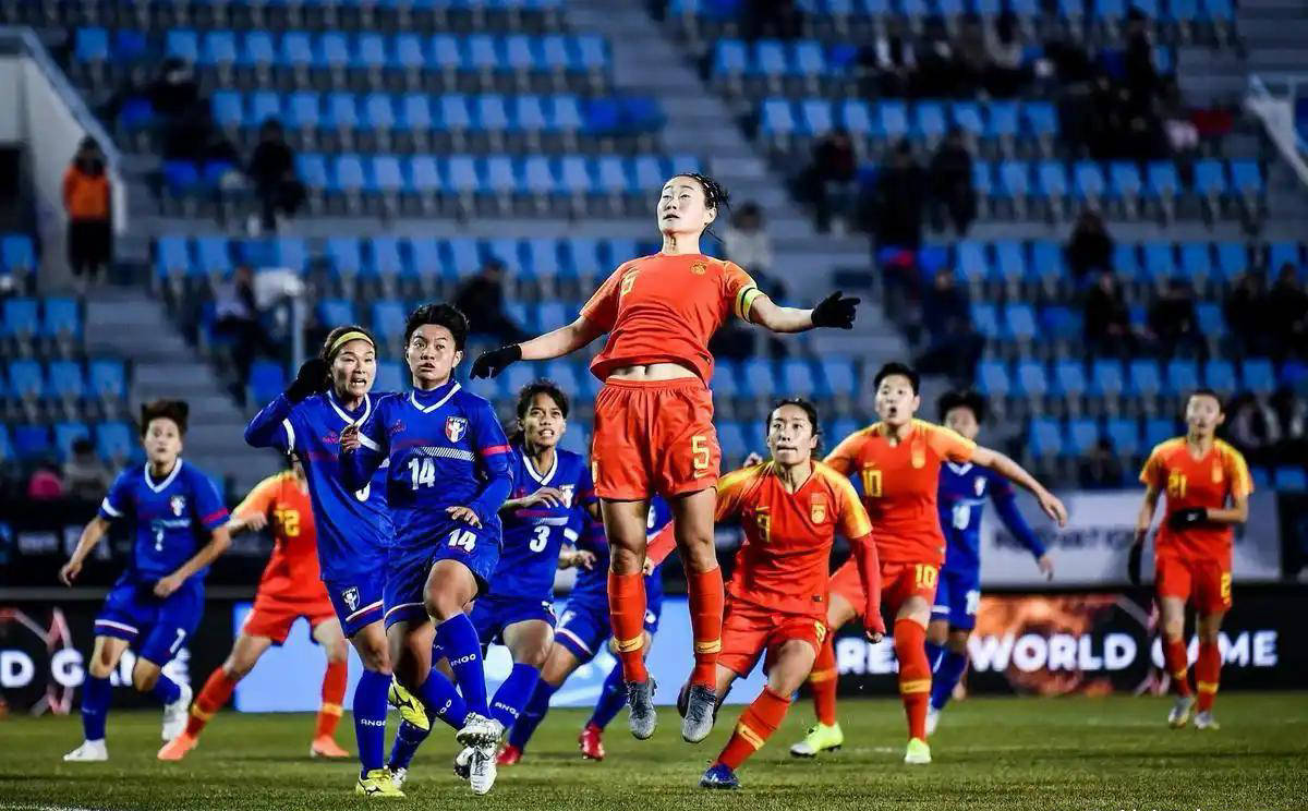 利比里亚女足横扫对手，晋级四强