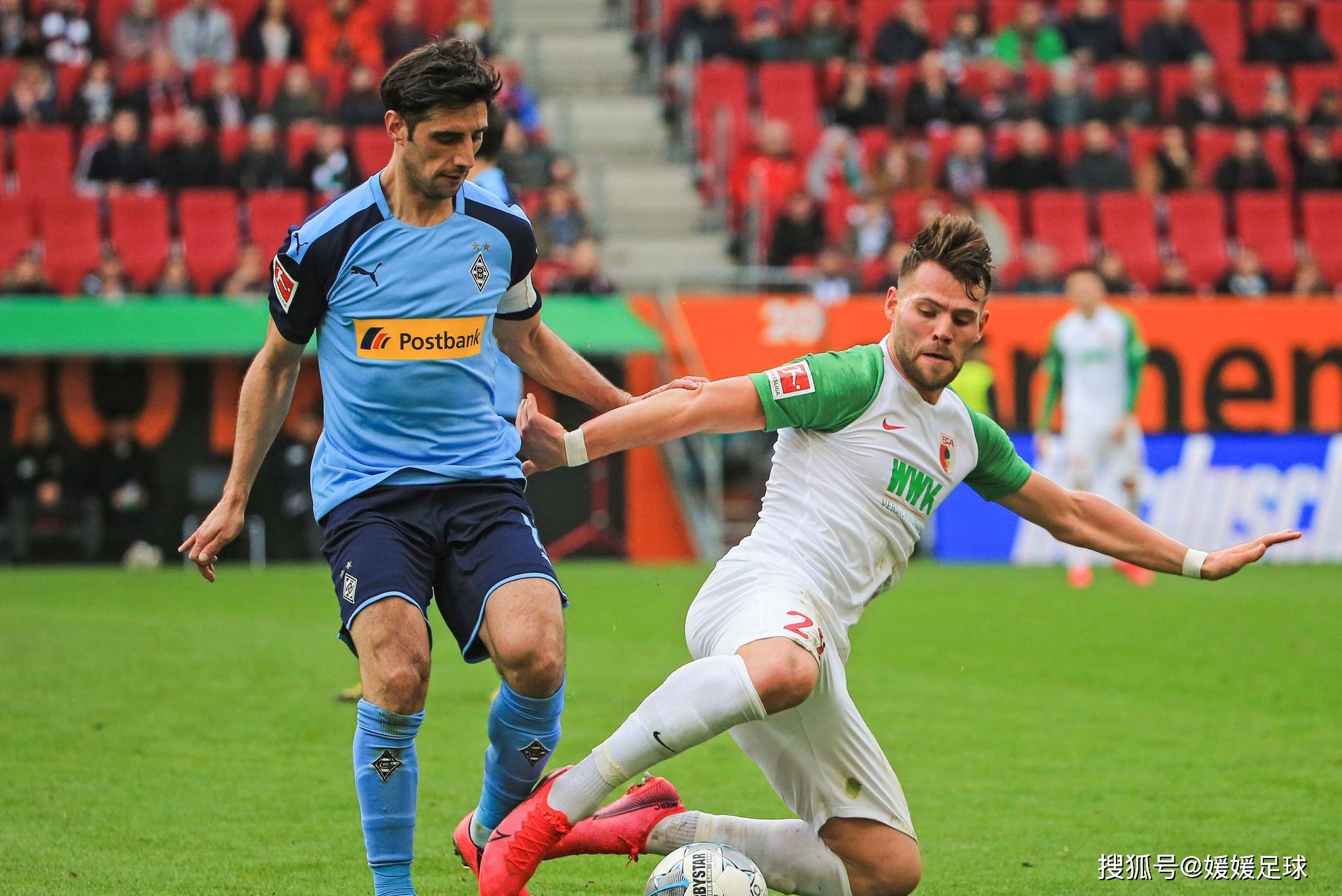 施图加特在比赛中展现出色进攻 施图加特在比赛中展现出色进攻