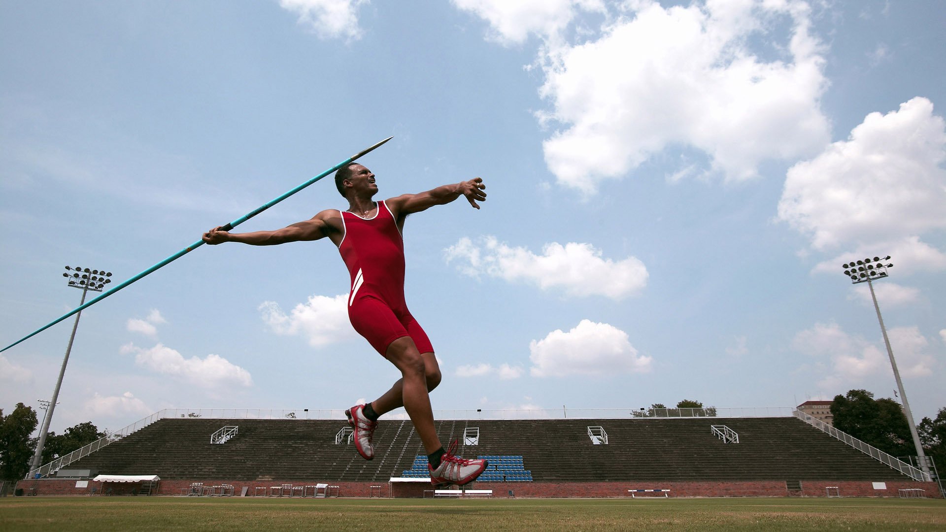 胜利的两种配方，当瑞典的磐石遇上三笘薰的闪电