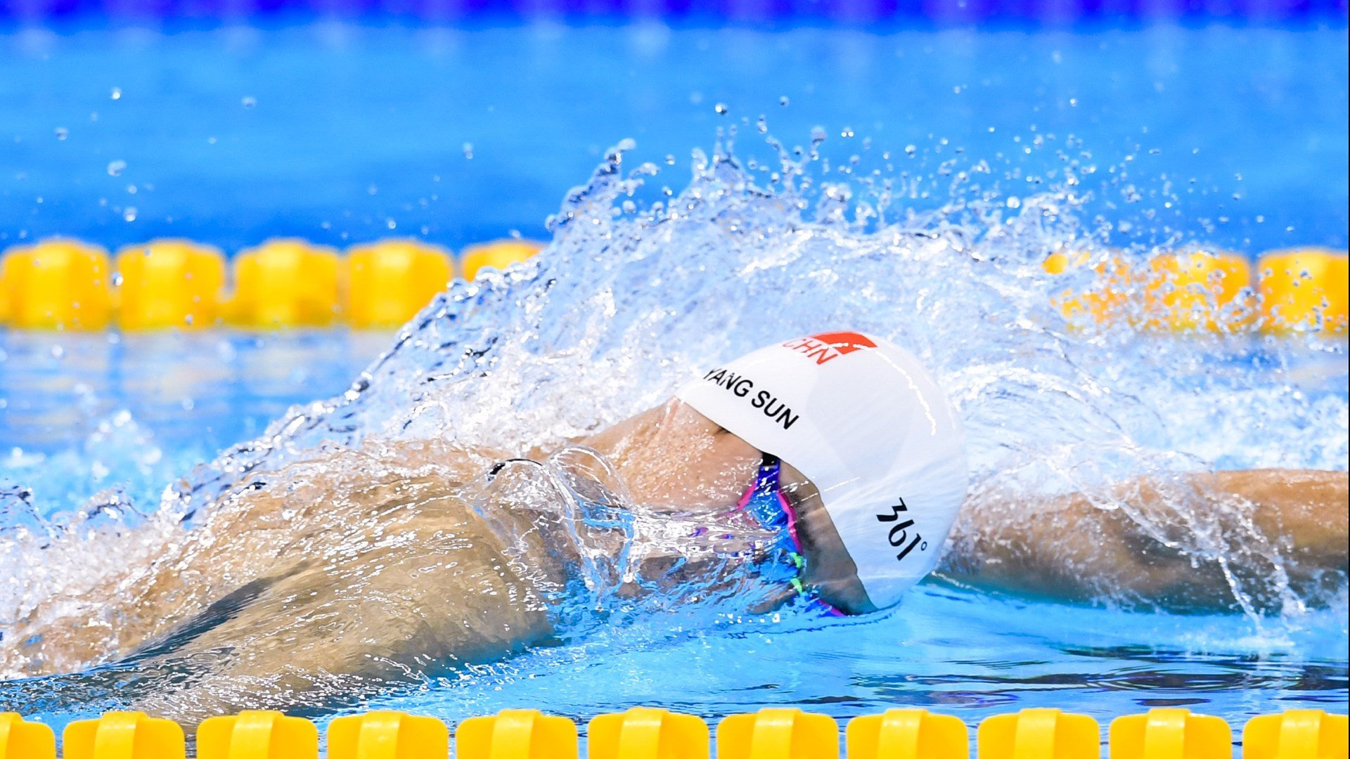 VR绿茵场，当比利时传奇碾压巴萨算法，基耶萨在英超用肉身书写争冠代码